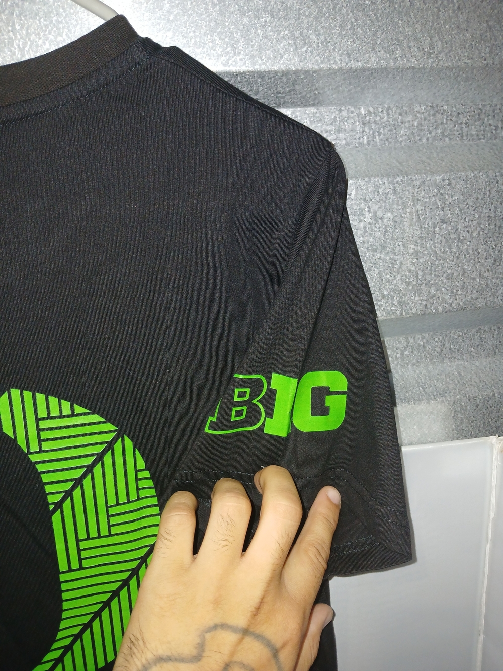 Nike Oregon Ducks Ohana Big Ten B1G Conference T-Shirt Black Go Ducks NCAA Sz M. - Picture 3 of 8